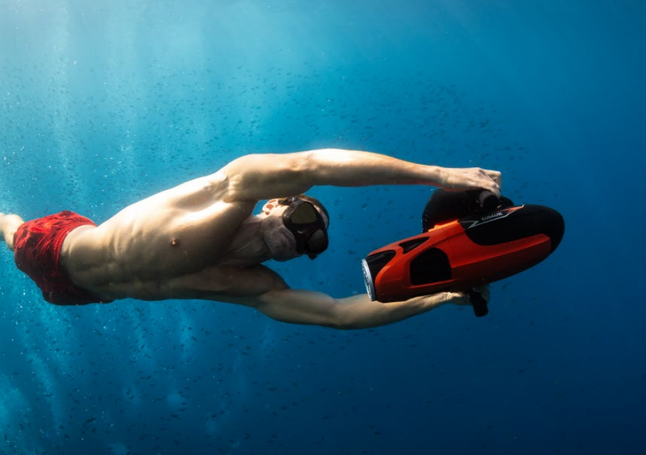 Sublue Vapor Pump-Jet Underwater Scooter